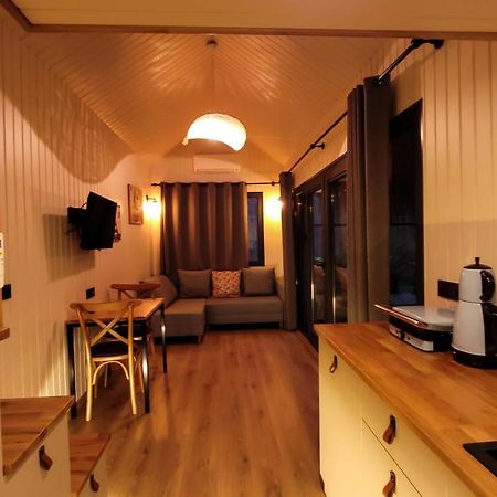 Ten Tiny House ซาพานจา ภายนอก รูปภาพ